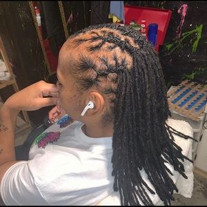 Meet your Posher, Debra